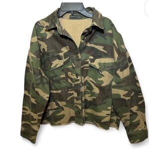 Brooklyn Karma Green Camouflage Utility Jacket w raw hem medium